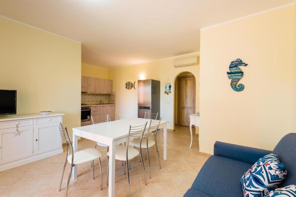 Le Perle Di Golfo Aranci Villa Bagian luar foto