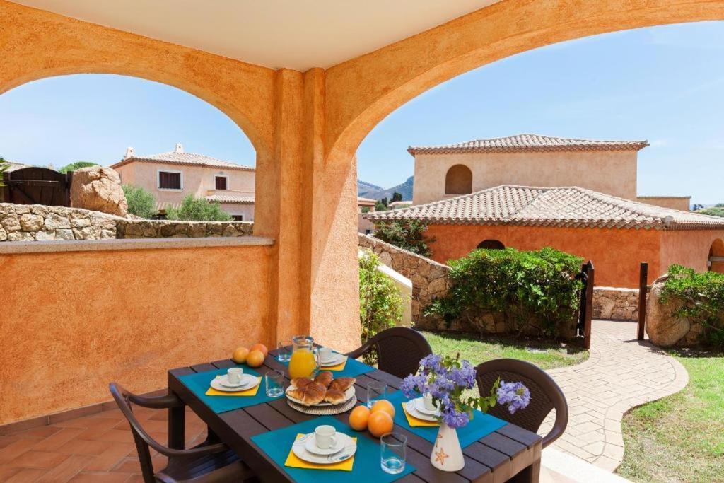 Le Perle Di Golfo Aranci Villa Bagian luar foto