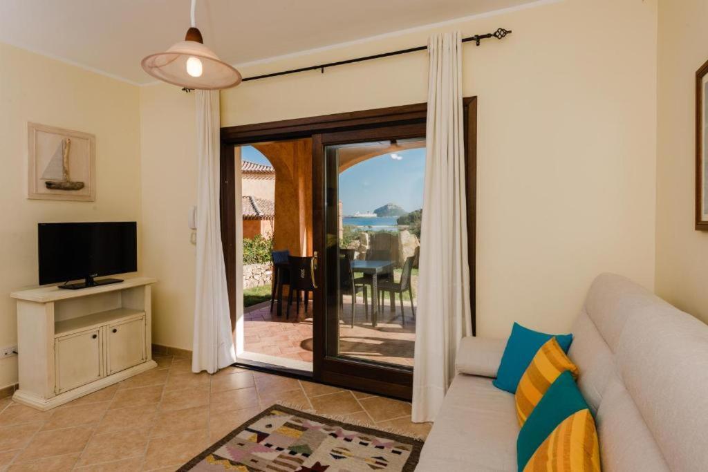 Le Perle Di Golfo Aranci Villa Bagian luar foto